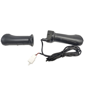 RĄCZKA GAZU Z OSŁONKA SKUTER ELEKTRYCZNY MANETKA SKUTERA POKRĘTŁO  TWIST THROTTLE PRZYSPIESZENIA zdjęcie nr 1